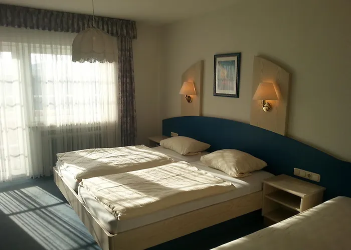 מלון Restaurant Rueckert